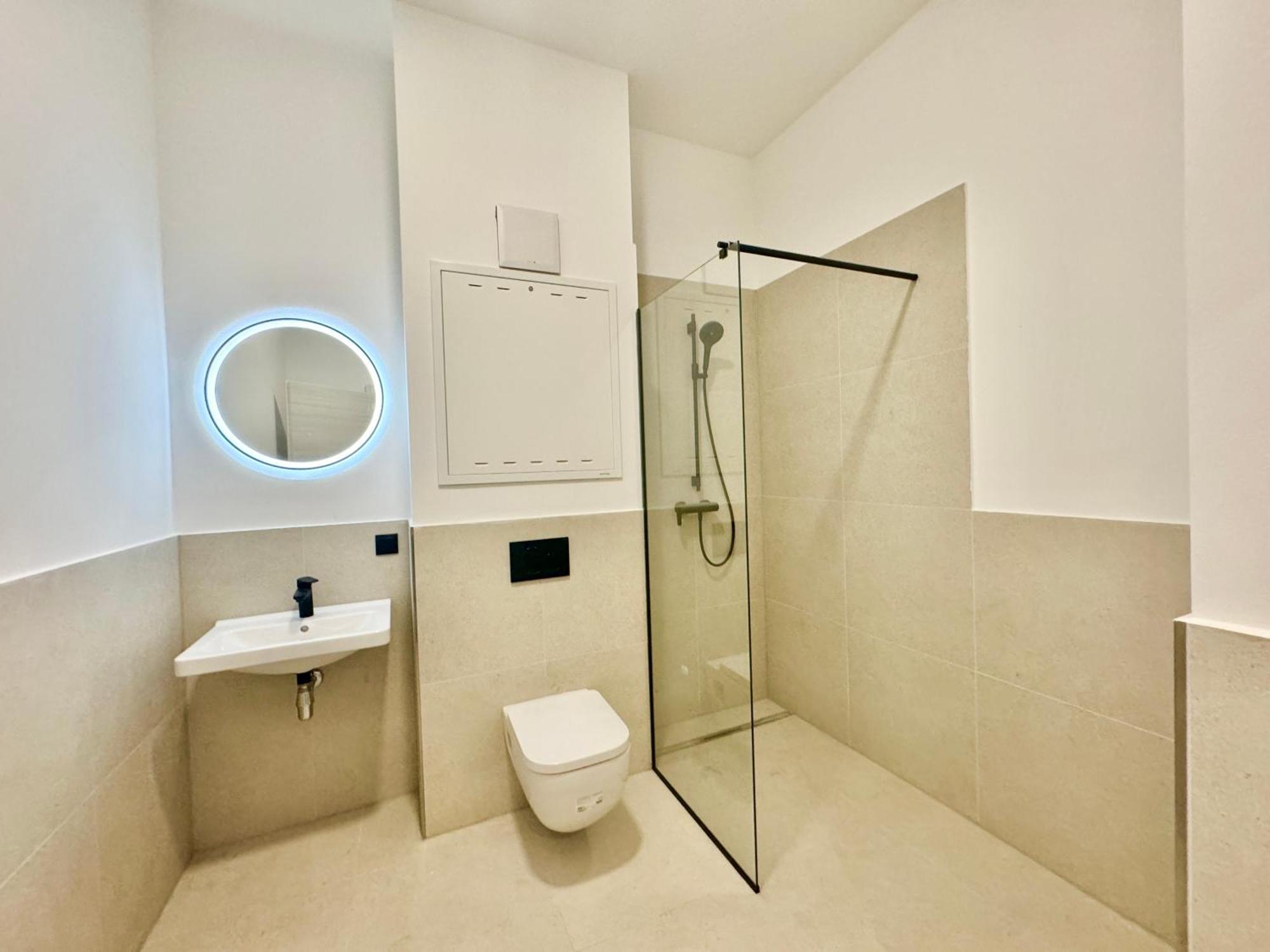Modern Stylish With Garden Apartament *